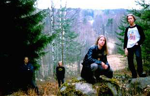 Staminan promokuva, joka liitettiin Brainrape-demon kansiin. Kuva keväällä 1997